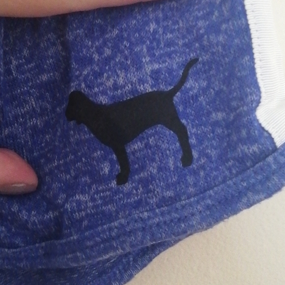 Pink lounge shorts - Picture 3 of 4